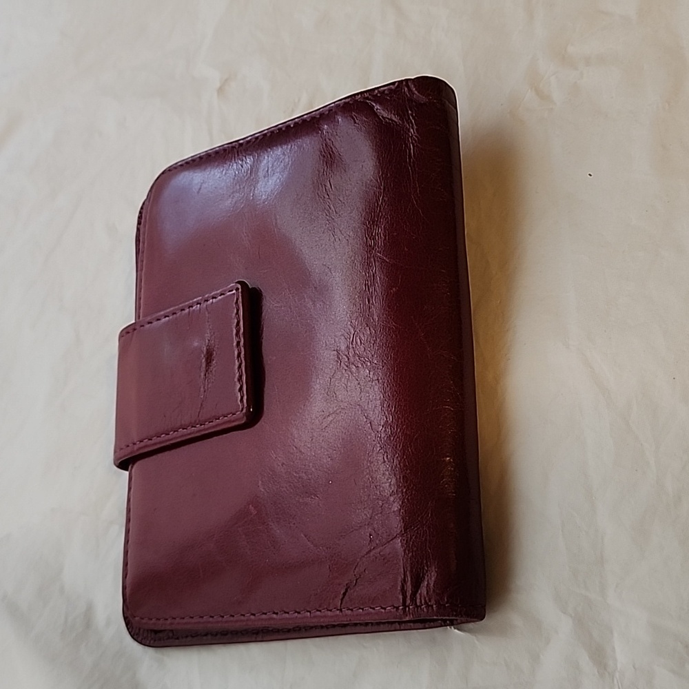 LEATHER WALLET